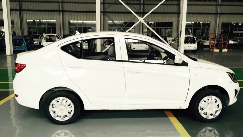 光伏跨界新能源車 大佬位置能否依舊坐穩(wěn)？