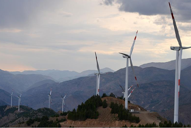 美國CMS能源公司建造兩座風能公園