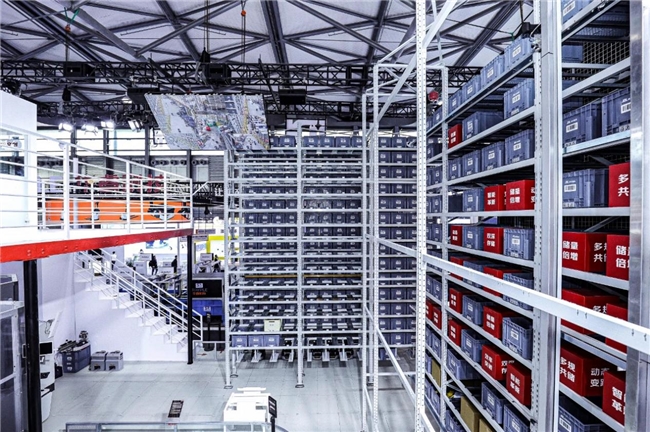 首次亮相！京東物流機器人軍團再迎3位新成員！