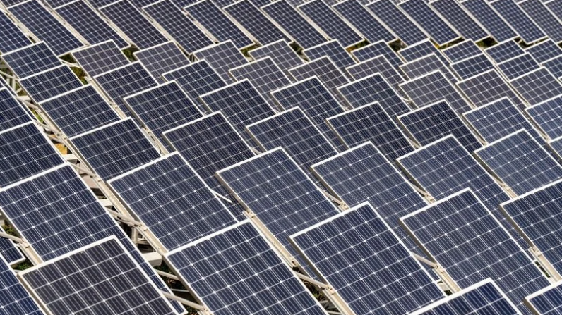 阿達(dá)尼太陽能組件出貨量突破15000兆瓦