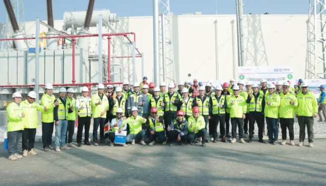 中國(guó)能建烏茲塔什干光儲(chǔ)項(xiàng)目實(shí)現(xiàn)百萬(wàn)安全工時(shí)里程碑